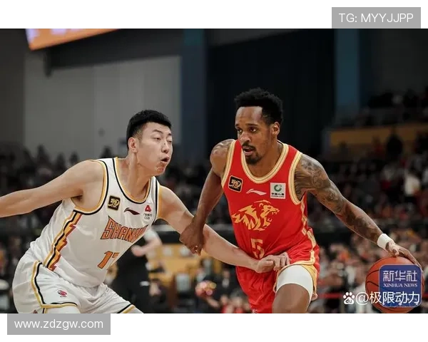 布朗坚守赛场信念：为胜利而战即使带伤也不退缩